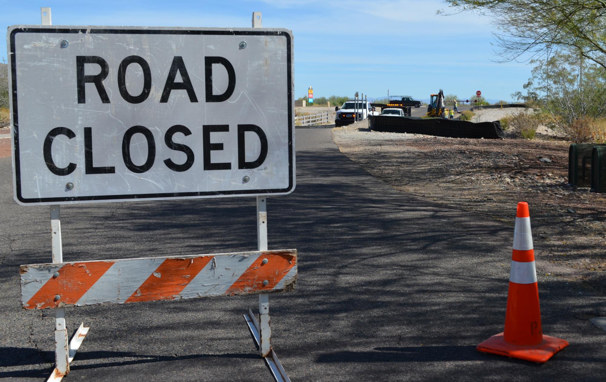 Road Closed sign